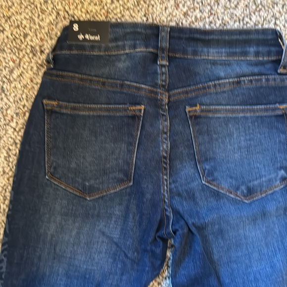 Brand New Easel Jeans - Picture 6 of 6